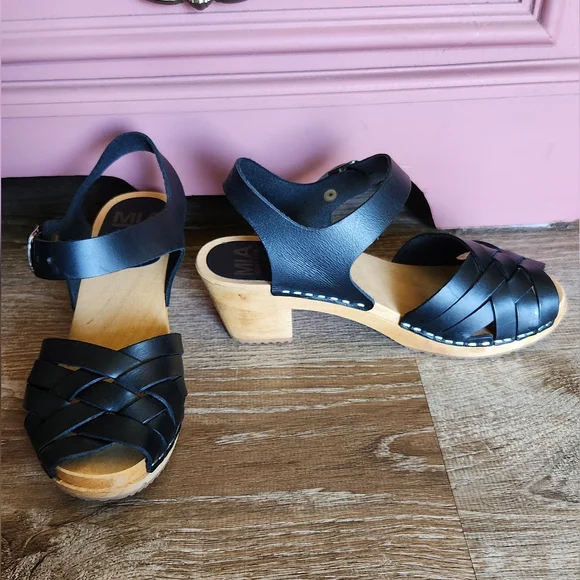 Leather and wood strappy sandals - Picture 4 of 4